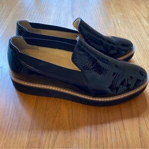 Naturalizer Lightweight wide width patent faux leather loafers